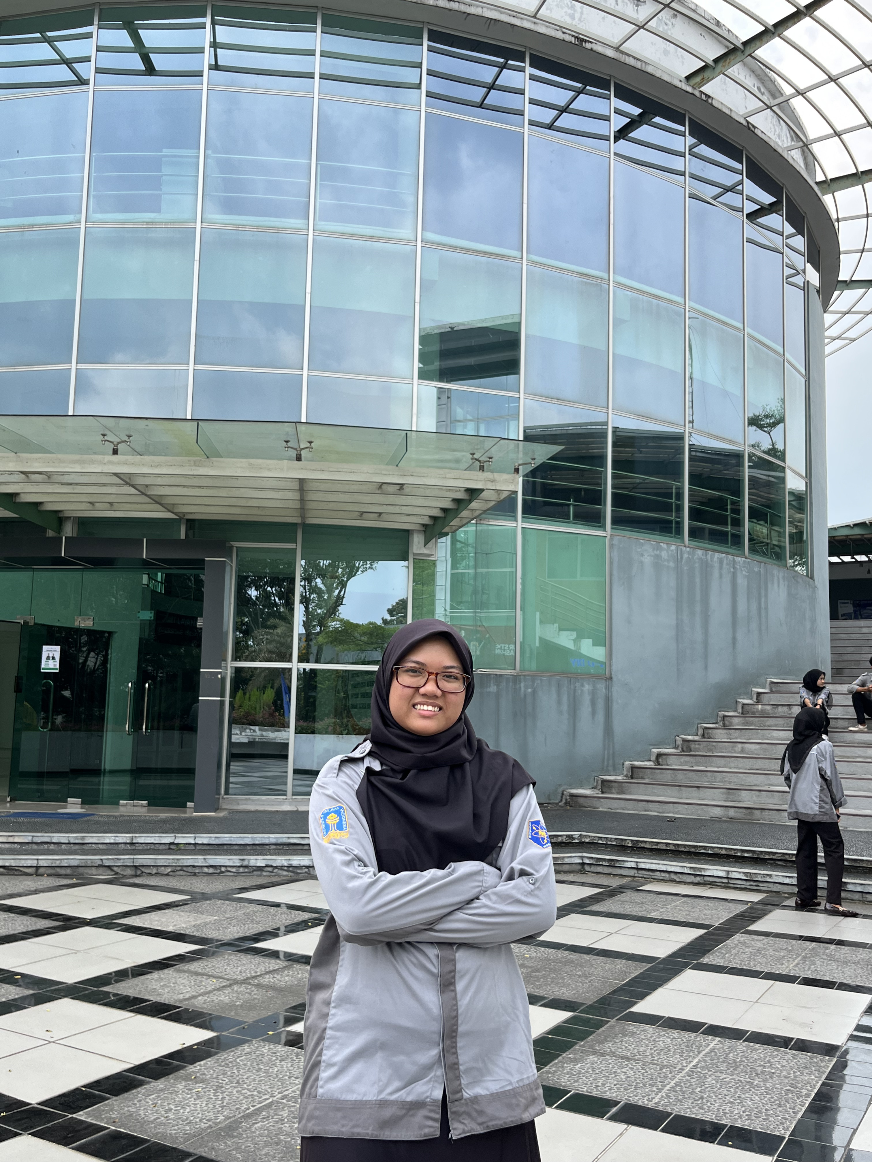 Nur Khaira Allafna